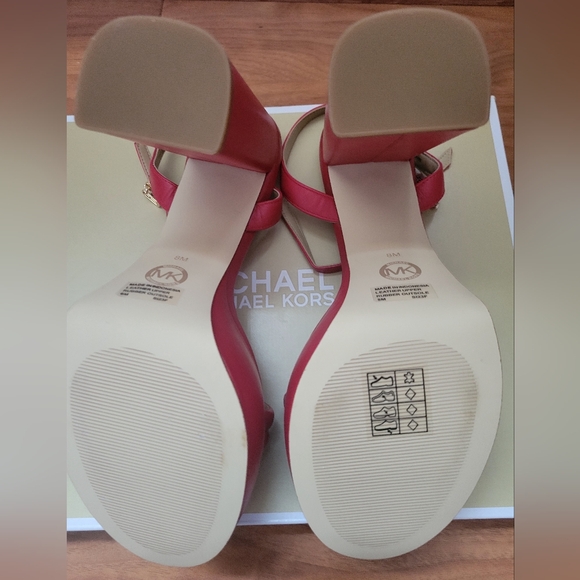 Michael Kors Laci embellished platform sandals Size 8 red Whiteout box - Picture 4 of 4